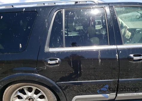 2003 Lincoln Navigator z USA, uszkodzony, nr VIN 5LMFU28R03LJ34130